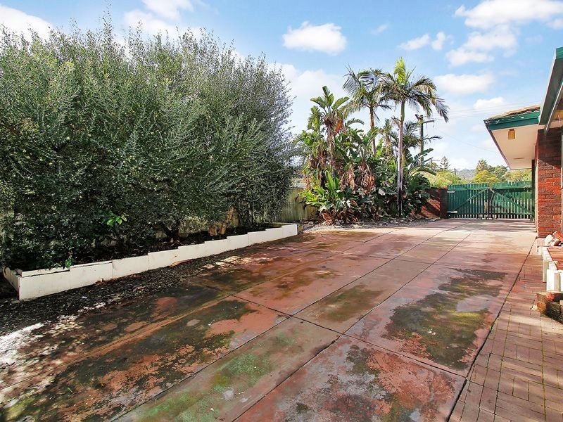 19 Aralia Way, Forrestfield WA 6058