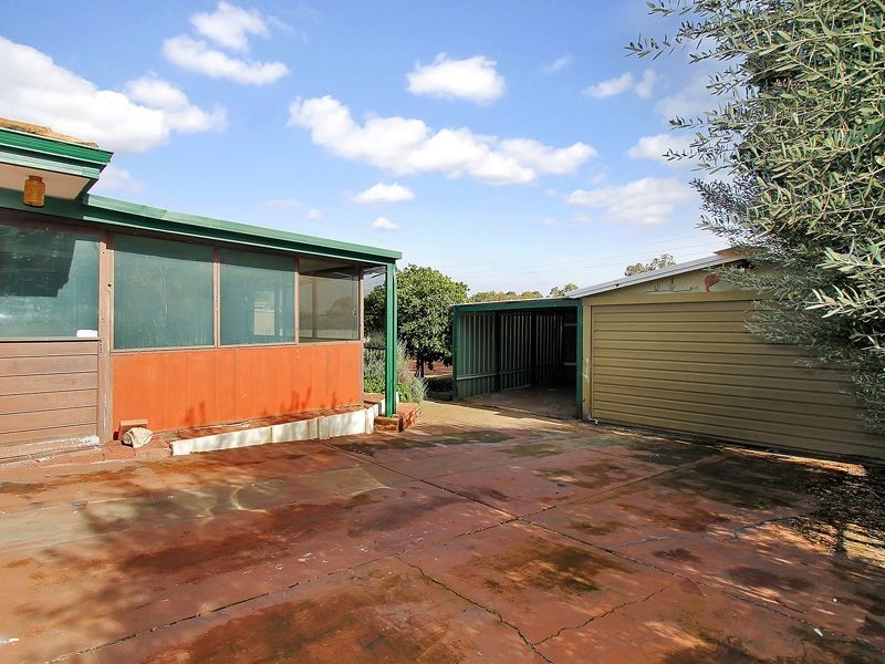 19 Aralia Way, Forrestfield WA 6058