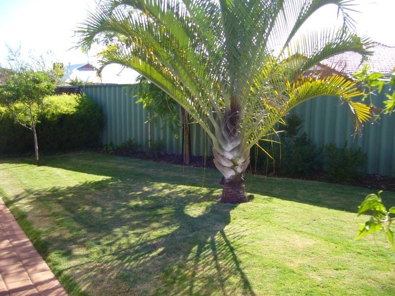 4 Welby Crescent, High Wycombe WA 6057