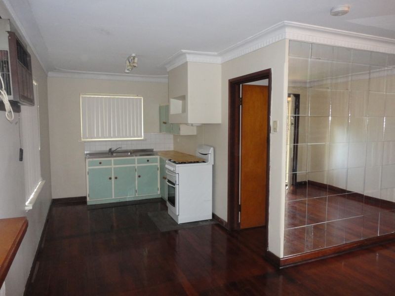 132 Knutsford Avenue, Rivervale WA 6103
