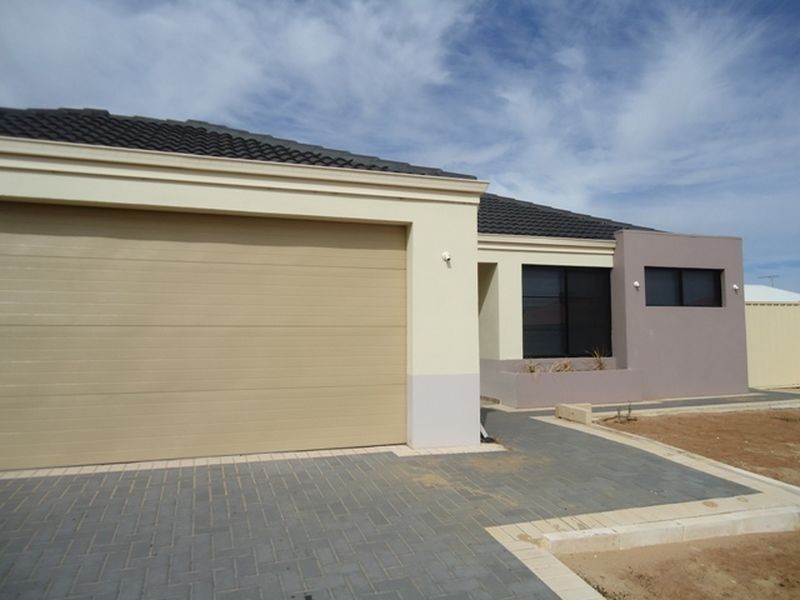 12 Quokka Street, Wattle Grove WA 6107