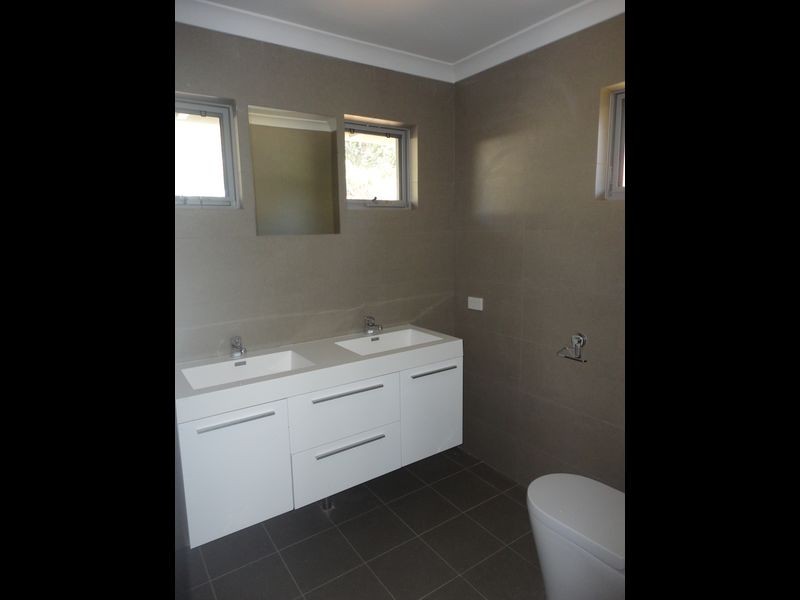 64 Orangedale Road, Lesmurdie WA 6076
