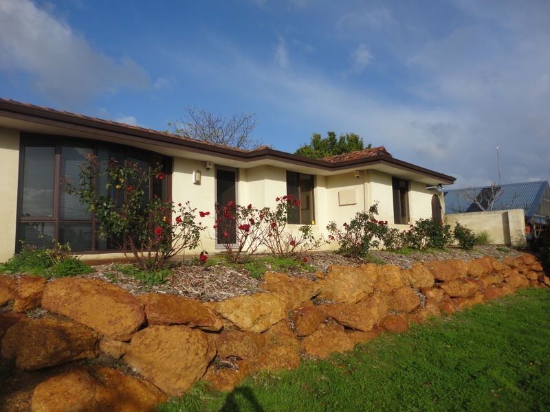 14 Brigalow Way, Lesmurdie WA 6076