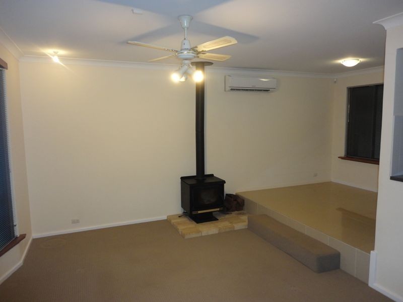 14 Brigalow Way, Lesmurdie WA 6076