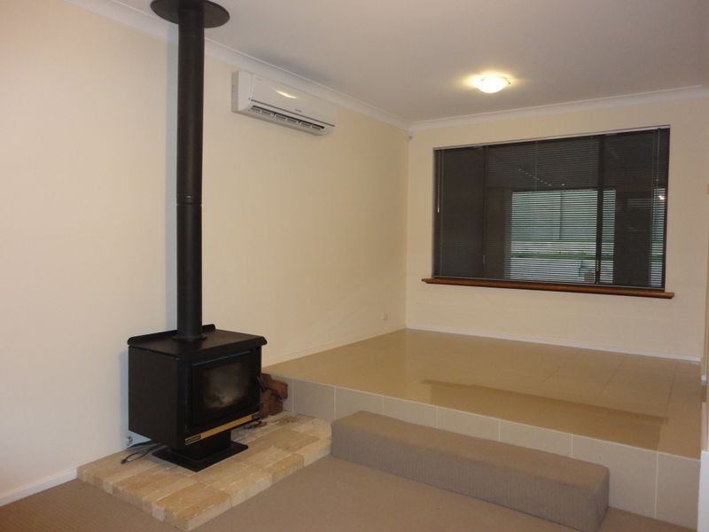 14 Brigalow Way, Lesmurdie WA 6076