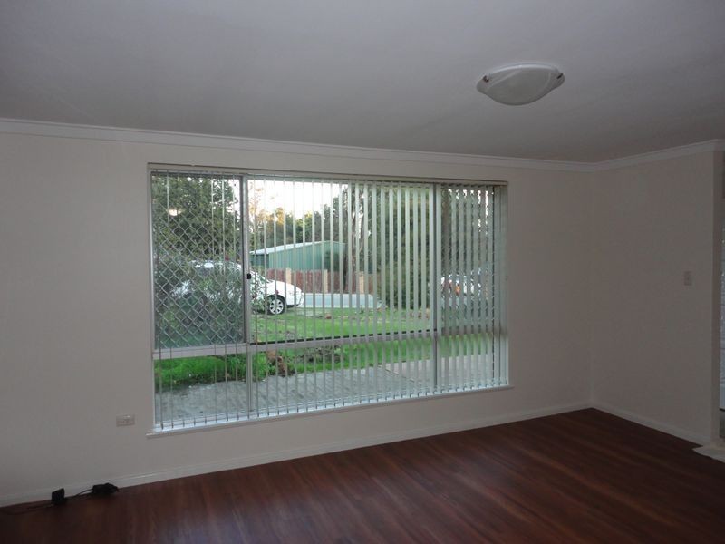 16 Orangedale Road, Lesmurdie WA 6076