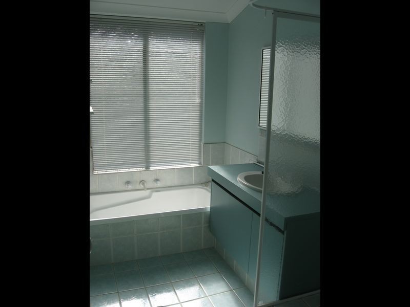 23 Emerald Court, Maida Vale WA 6057