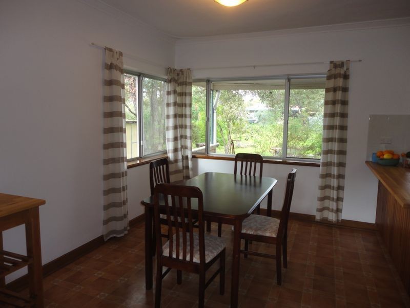 26 Waterloo Crescent, Lesmurdie WA 6076