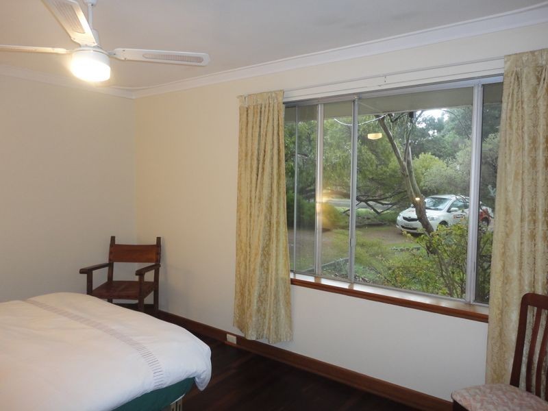 26 Waterloo Crescent, Lesmurdie WA 6076