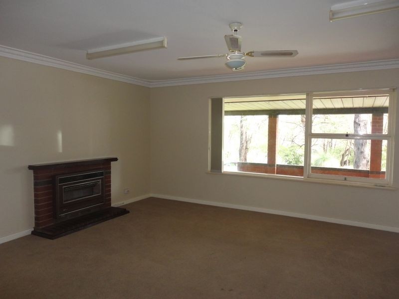 271 Lesmurdie Road, Lesmurdie WA 6076