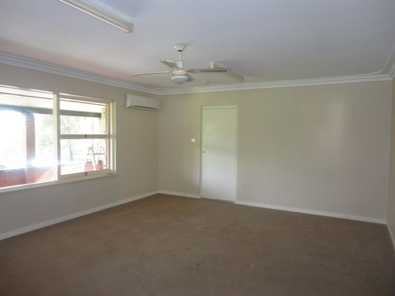 271 Lesmurdie Road, Lesmurdie WA 6076