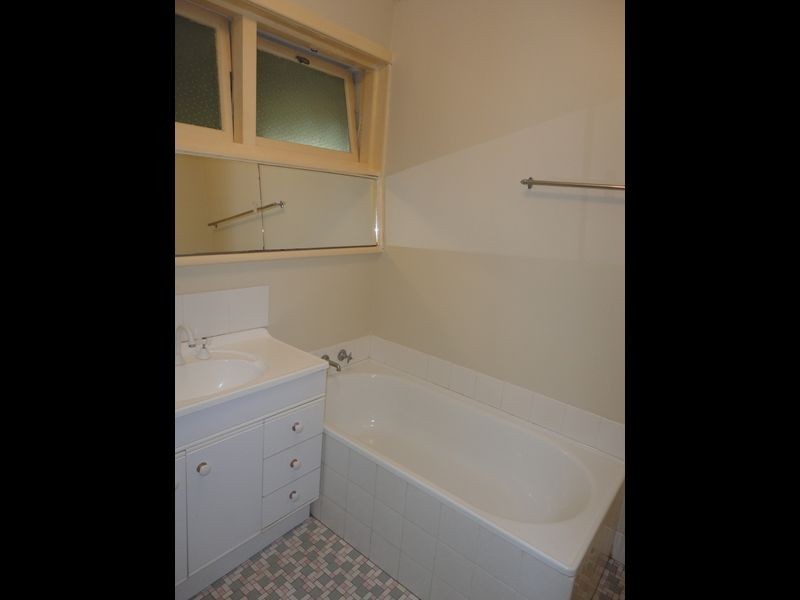 271 Lesmurdie Road, Lesmurdie WA 6076