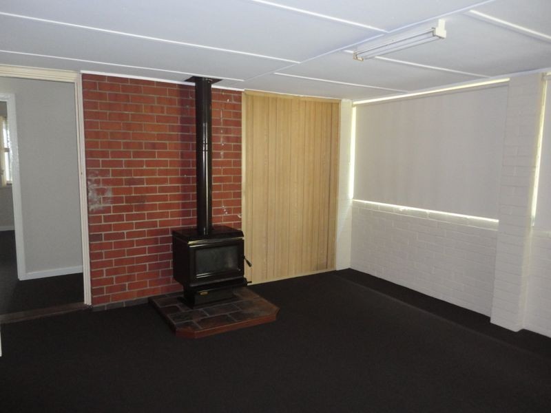 271 Lesmurdie Road, Lesmurdie WA 6076