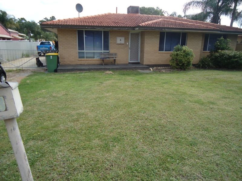 8 Cumberland Drive, Forrestfield WA 6058