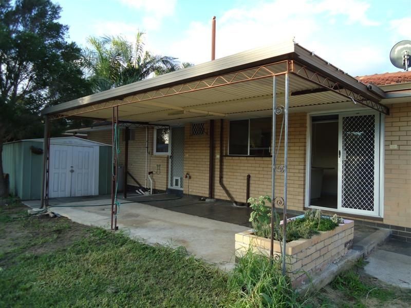 8 Cumberland Drive, Forrestfield WA 6058