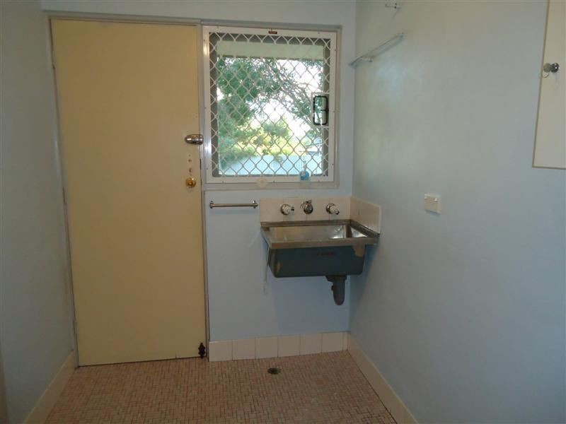 8 Cumberland Drive, Forrestfield WA 6058