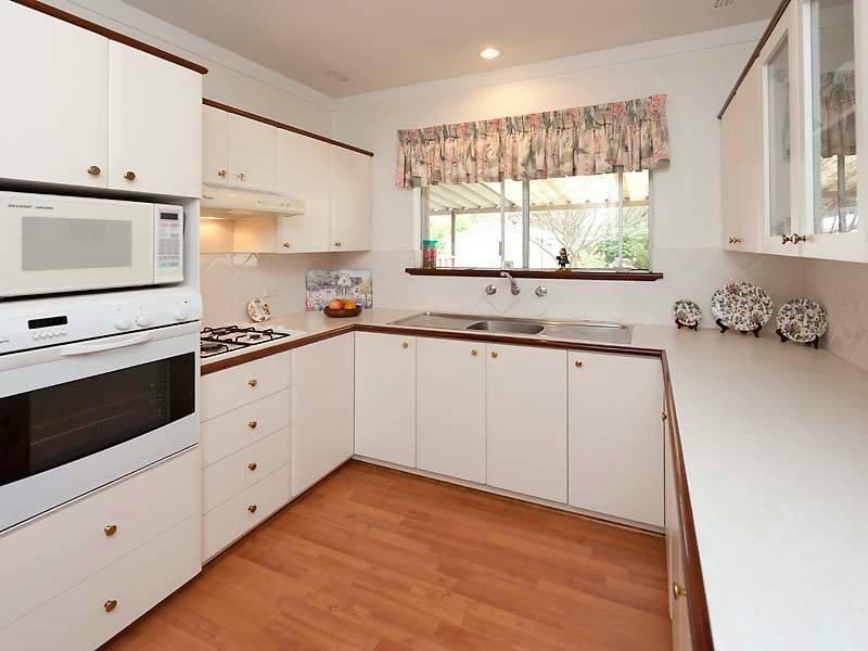 27 Wittenoom Road, High Wycombe WA 6057