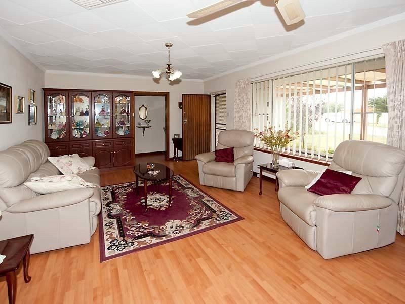 27 Wittenoom Road, High Wycombe WA 6057