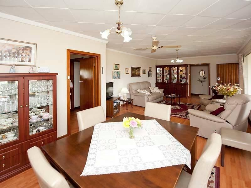 27 Wittenoom Road, High Wycombe WA 6057