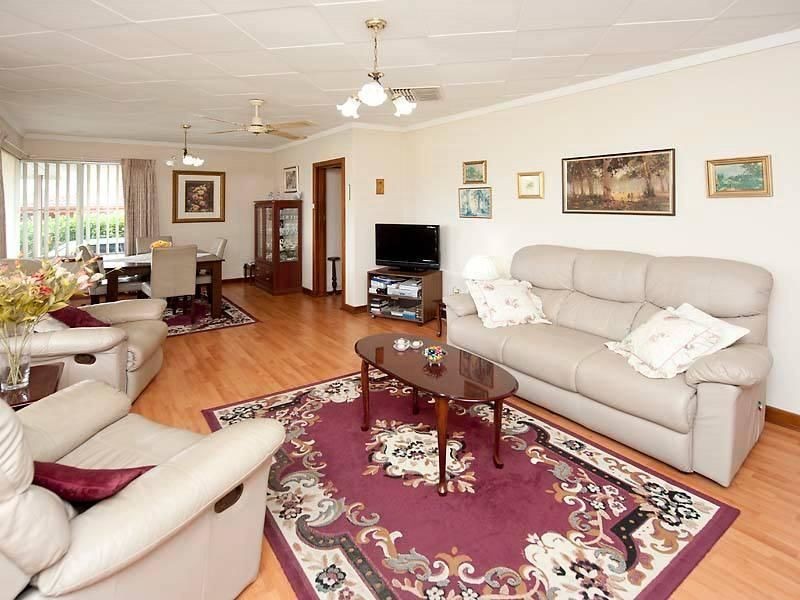 27 Wittenoom Road, High Wycombe WA 6057