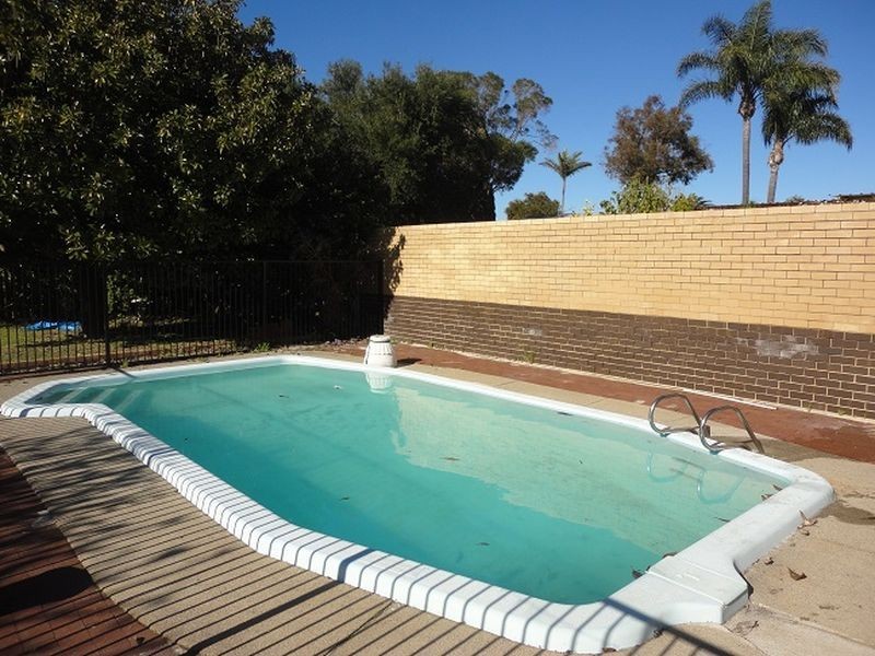 27 Wittenoom Road, High Wycombe WA 6057