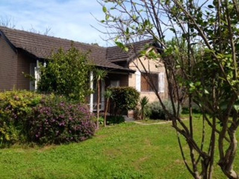 100 Clayton Street, Bellevue WA 6056