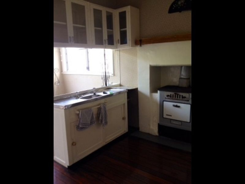 100 Clayton Street, Bellevue WA 6056