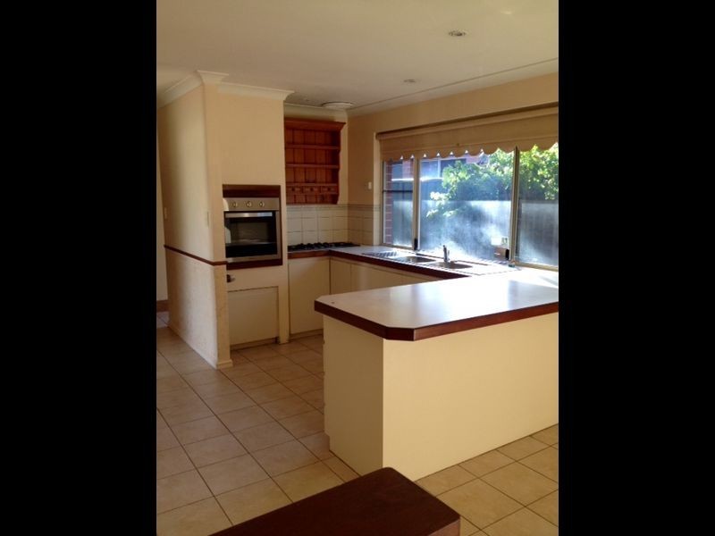 1 Crown Street, Rivervale WA 6103