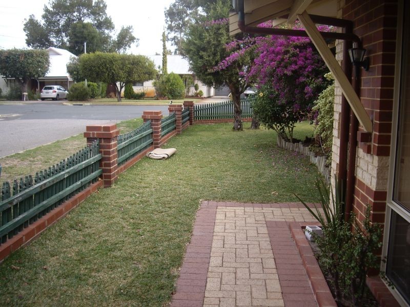 1 Crown Street, Rivervale WA 6103