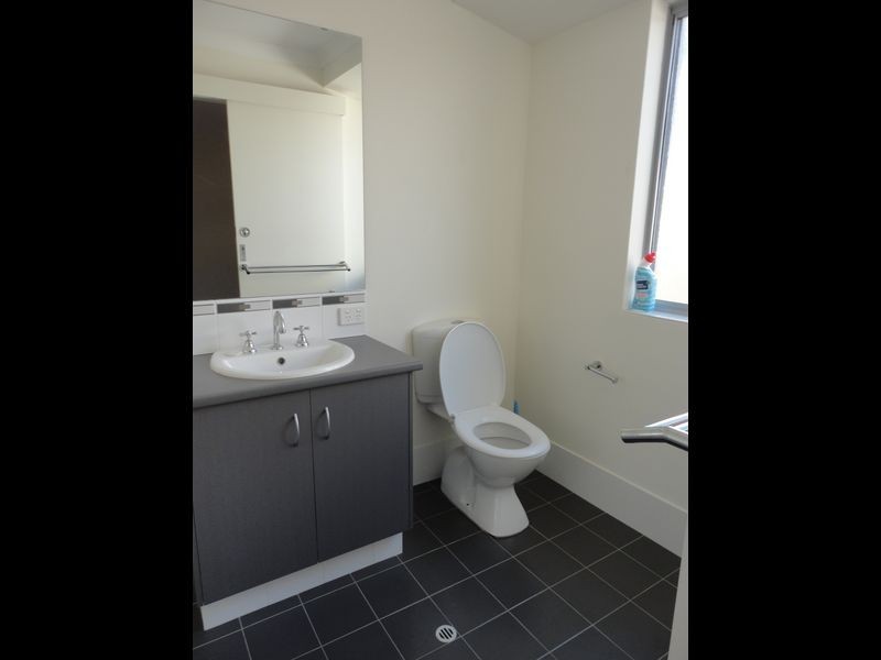 10/2 Briza Lane, Forrestfield WA 6058