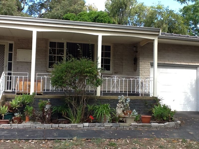 8 Banksia Road, Walliston WA 6076