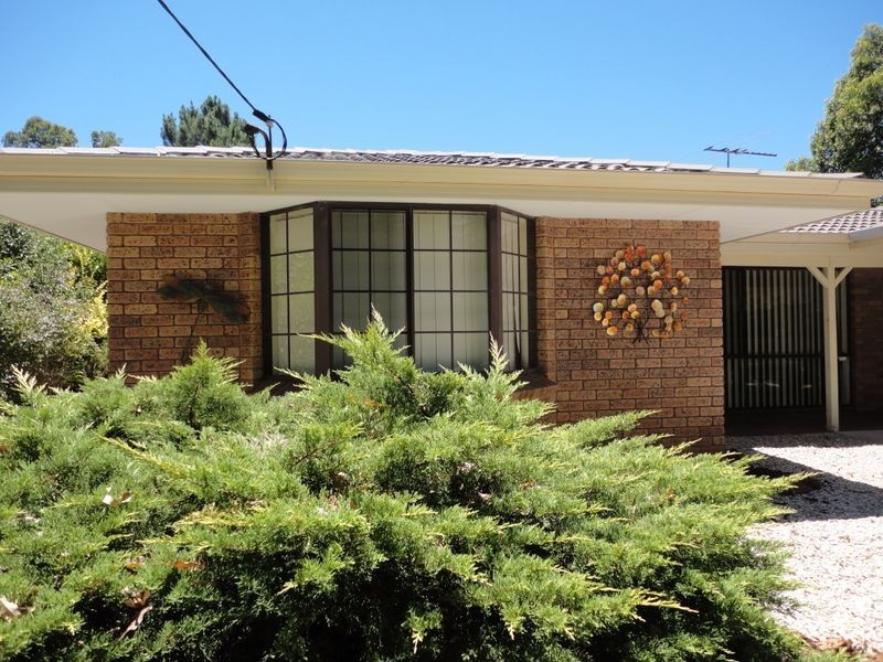 17 Landers Road, Lesmurdie WA 6076