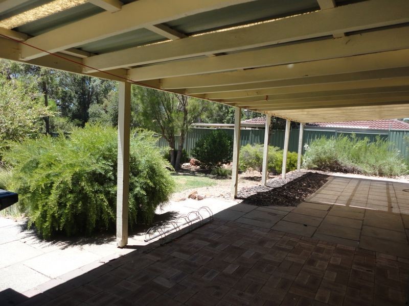 17 Landers Road, Lesmurdie WA 6076