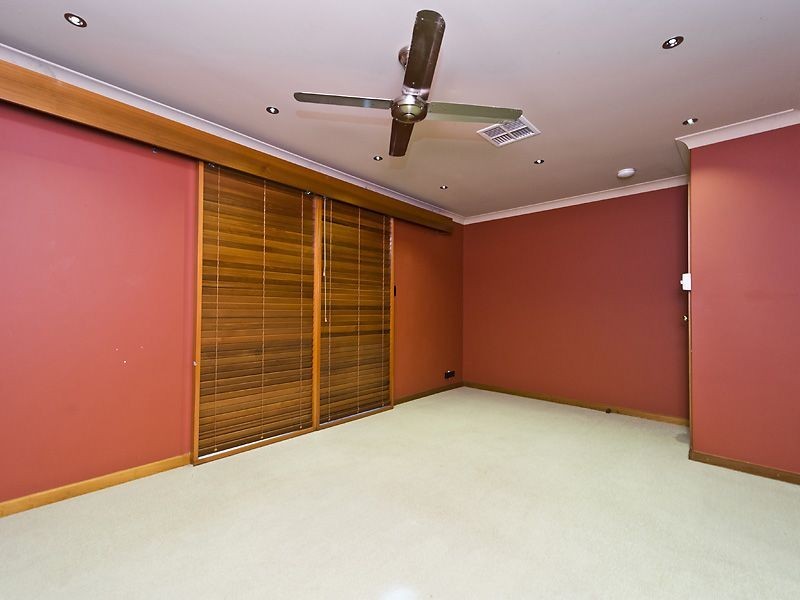 12 Jaraba Avenue, Gooseberry Hill WA 6076