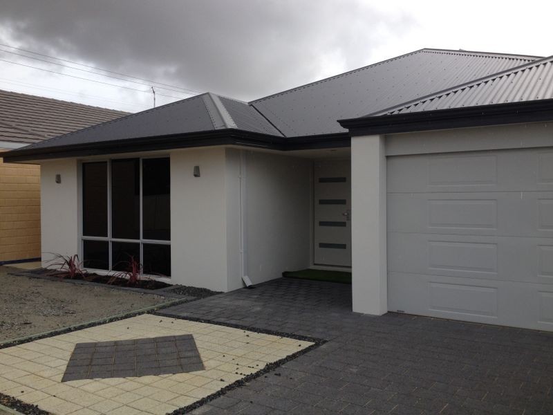 14 Myall Close, Wattle Grove WA 6107