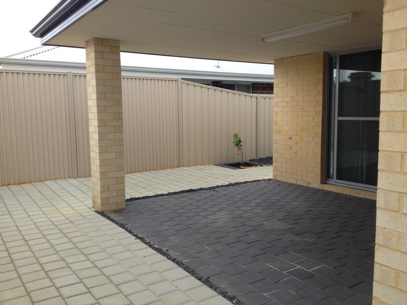 14 Myall Close, Wattle Grove WA 6107