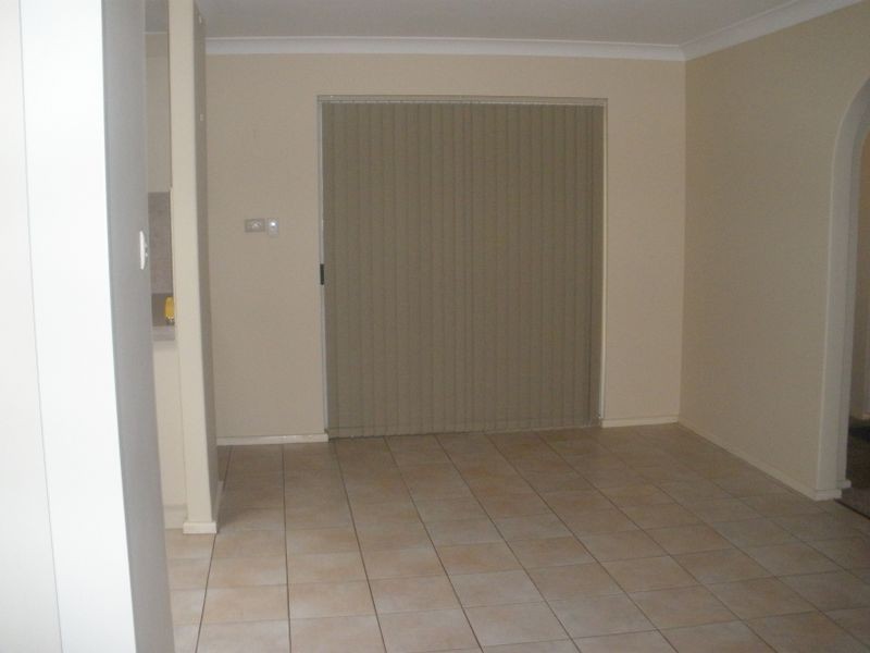 4 Hale Road, Forrestfield WA 6058