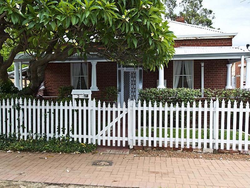 3 Station Street, Guildford WA 6055