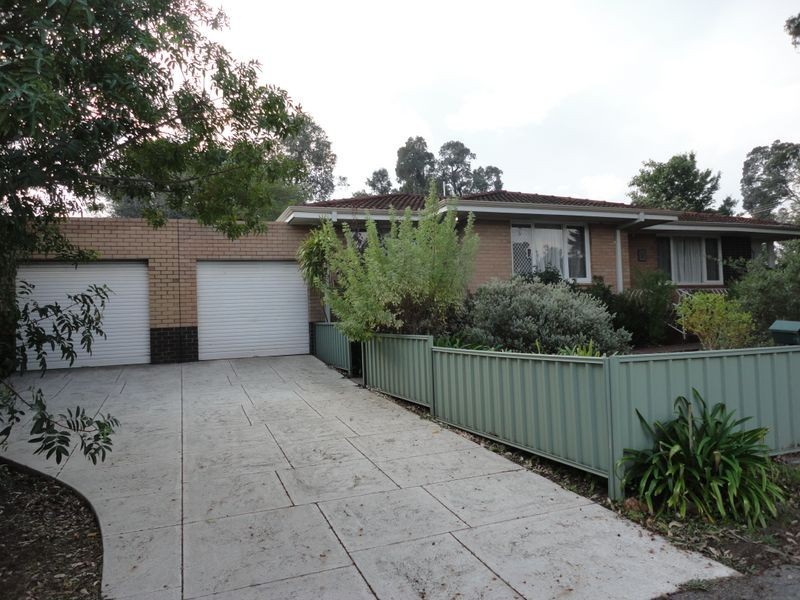 2 Traylen Road, Kalamunda WA 6076