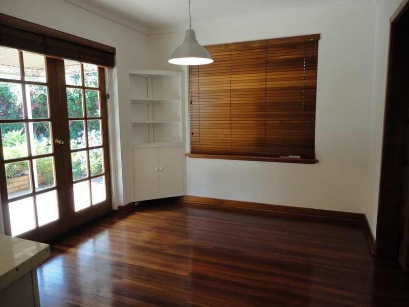 2 Traylen Road, Kalamunda WA 6076