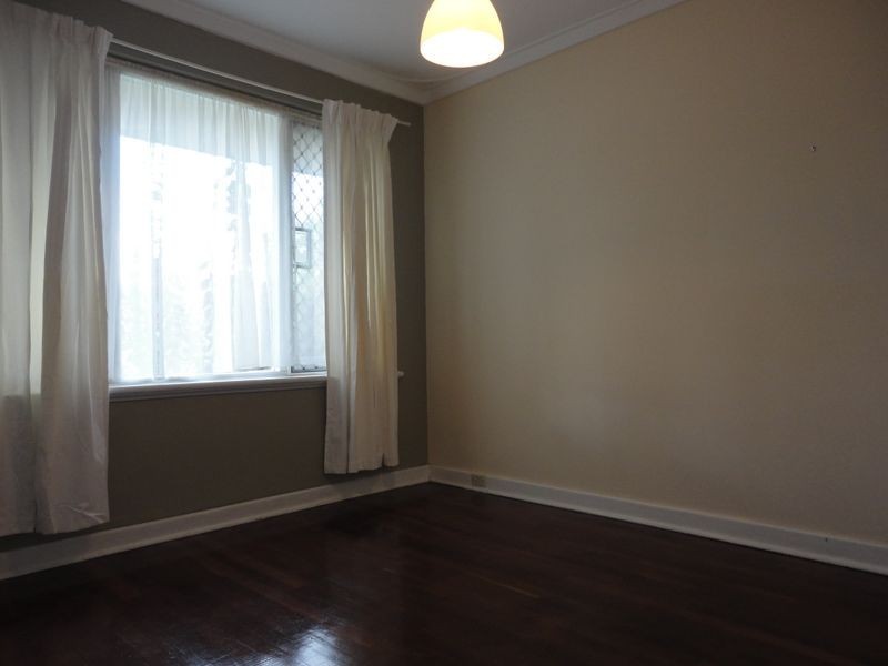 2 Traylen Road, Kalamunda WA 6076