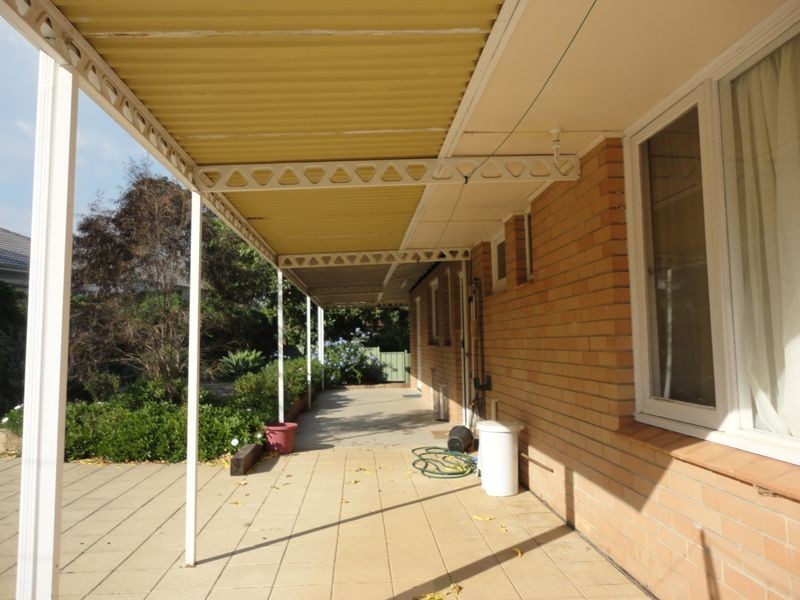 2 Traylen Road, Kalamunda WA 6076