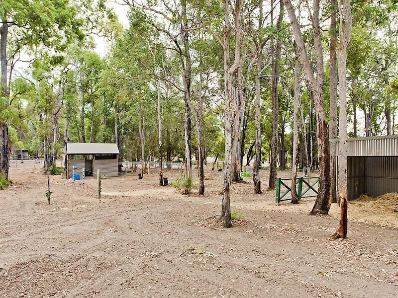 109 Kawina Road, Bickley WA 6076