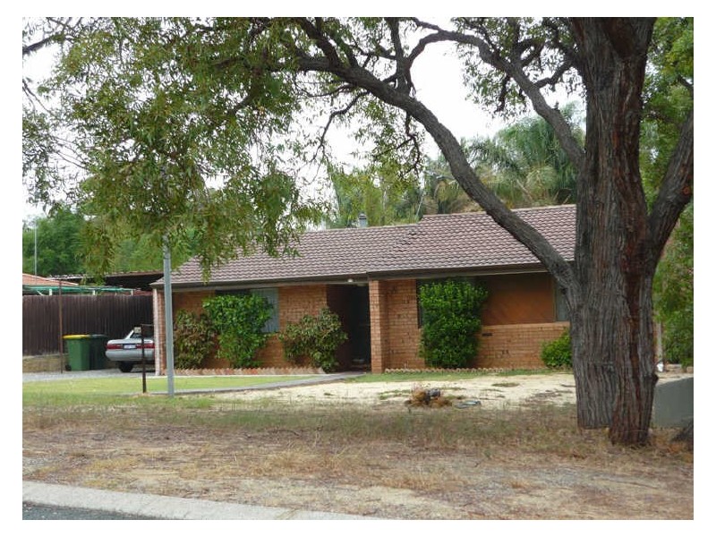 20 Palm Terrace, Forrestfield WA 6058