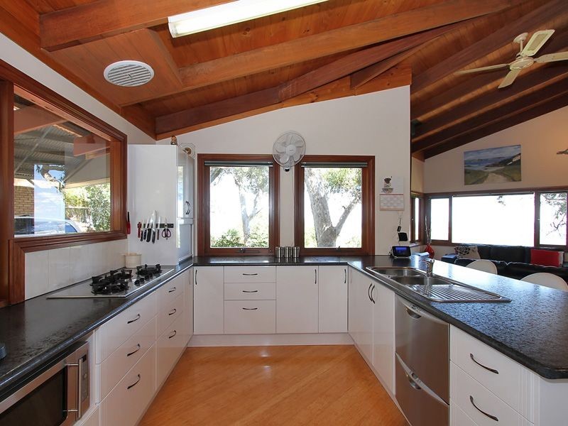 11 Marion Way, Gooseberry Hill WA 6076