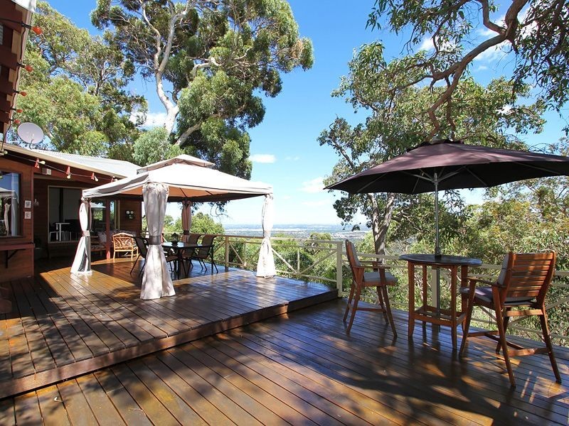 11 Marion Way, Gooseberry Hill WA 6076