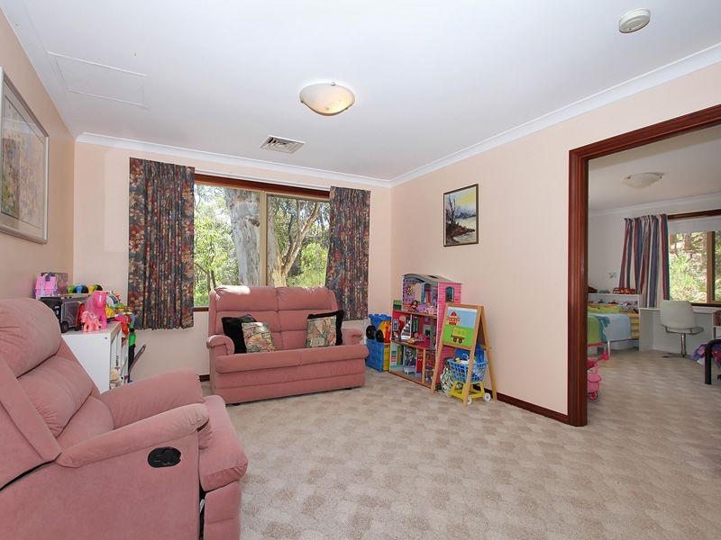 11 Marion Way, Gooseberry Hill WA 6076