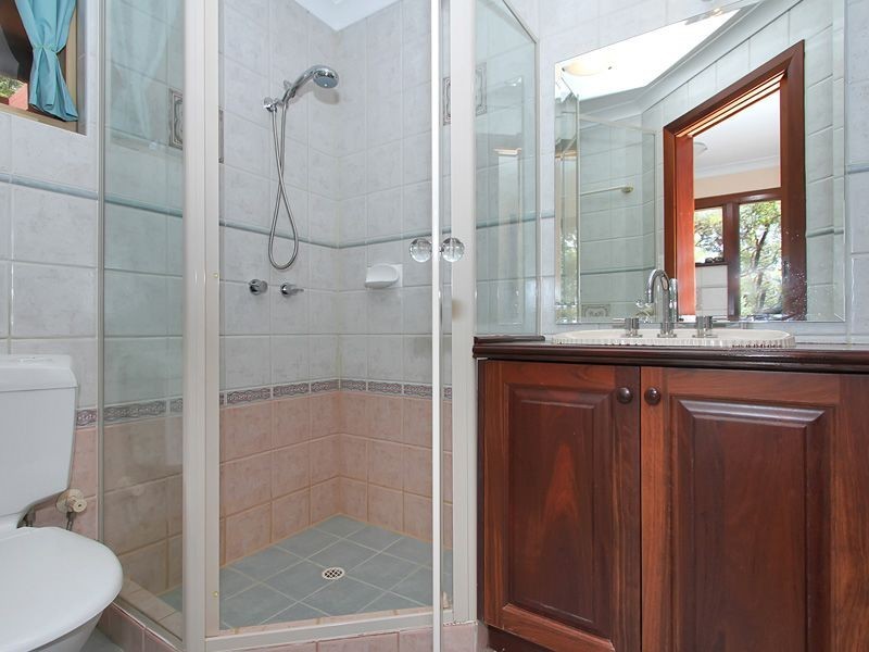 11 Marion Way, Gooseberry Hill WA 6076