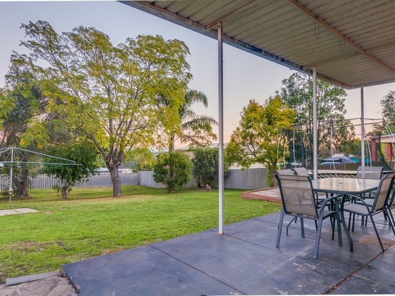 11 Weston Drive, Swan View WA 6056