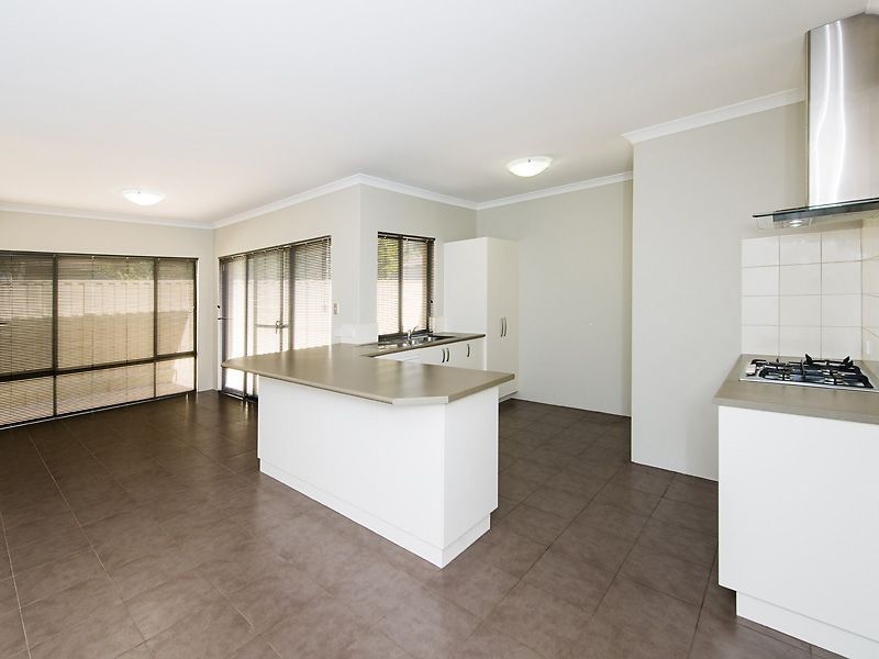 17A Hamilton Road, High Wycombe WA 6057